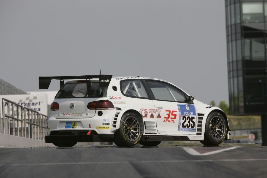  Volkswagen Golf24 24h Nurburgring 2011 года  (фото 22 из 34)